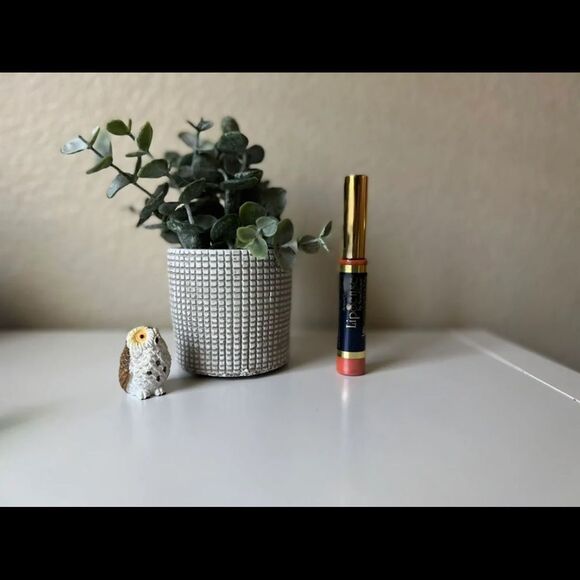 New & Sealed Senegence Lipsense Color Bombshell - Picture 2 of 5